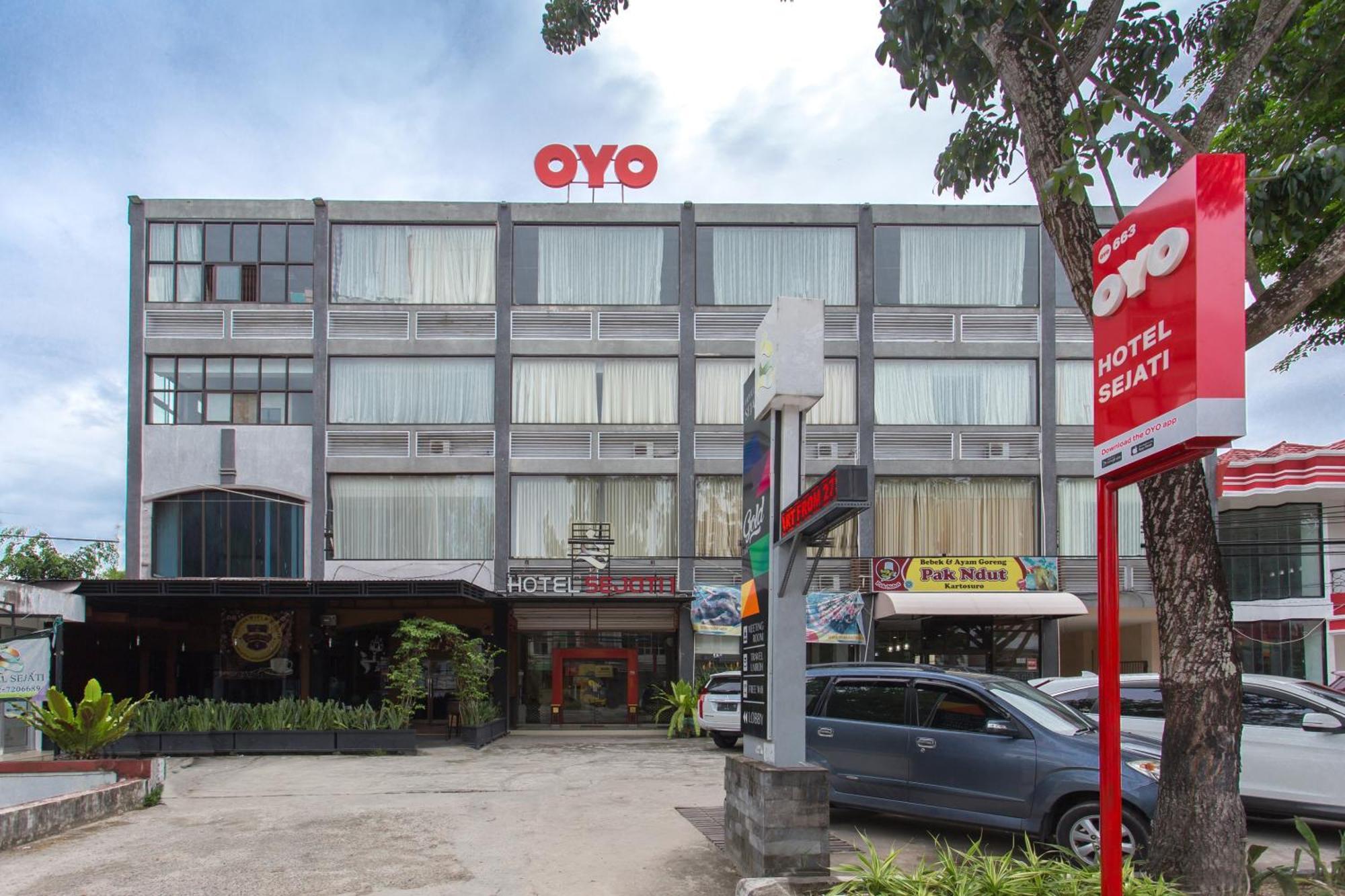 Oyo 663 Hotel Sejati Balikpapan  Bagian luar foto