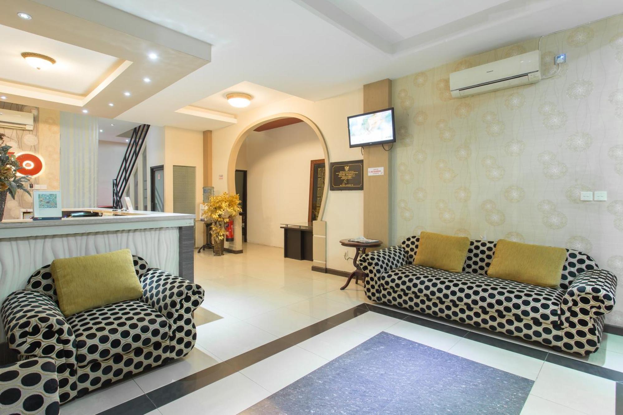 Oyo 663 Hotel Sejati Balikpapan  Bagian luar foto